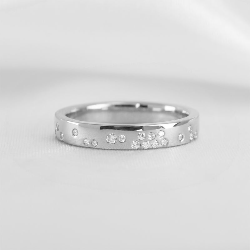 The Jordan Narrow Scatter Diamond Ring | Lisa Robin
