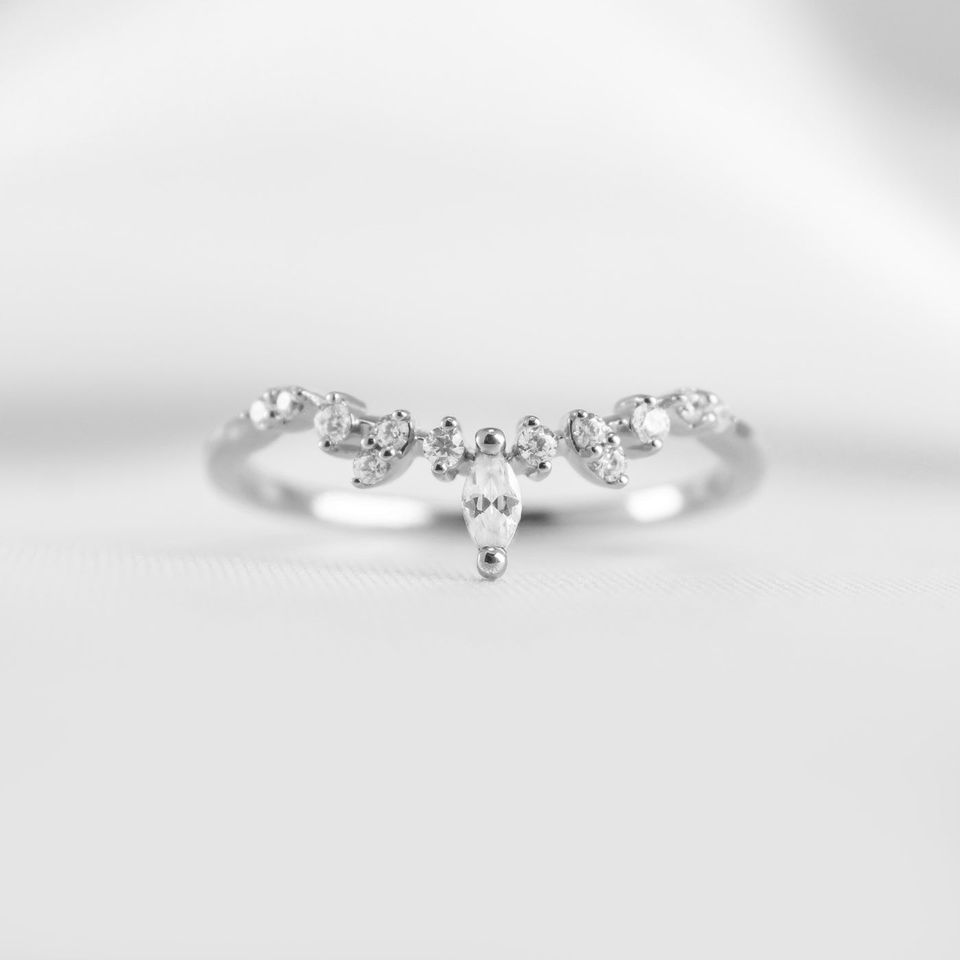 The Kairo Diamond Chevron Band - Lisa Robin#color_14k-white-gold