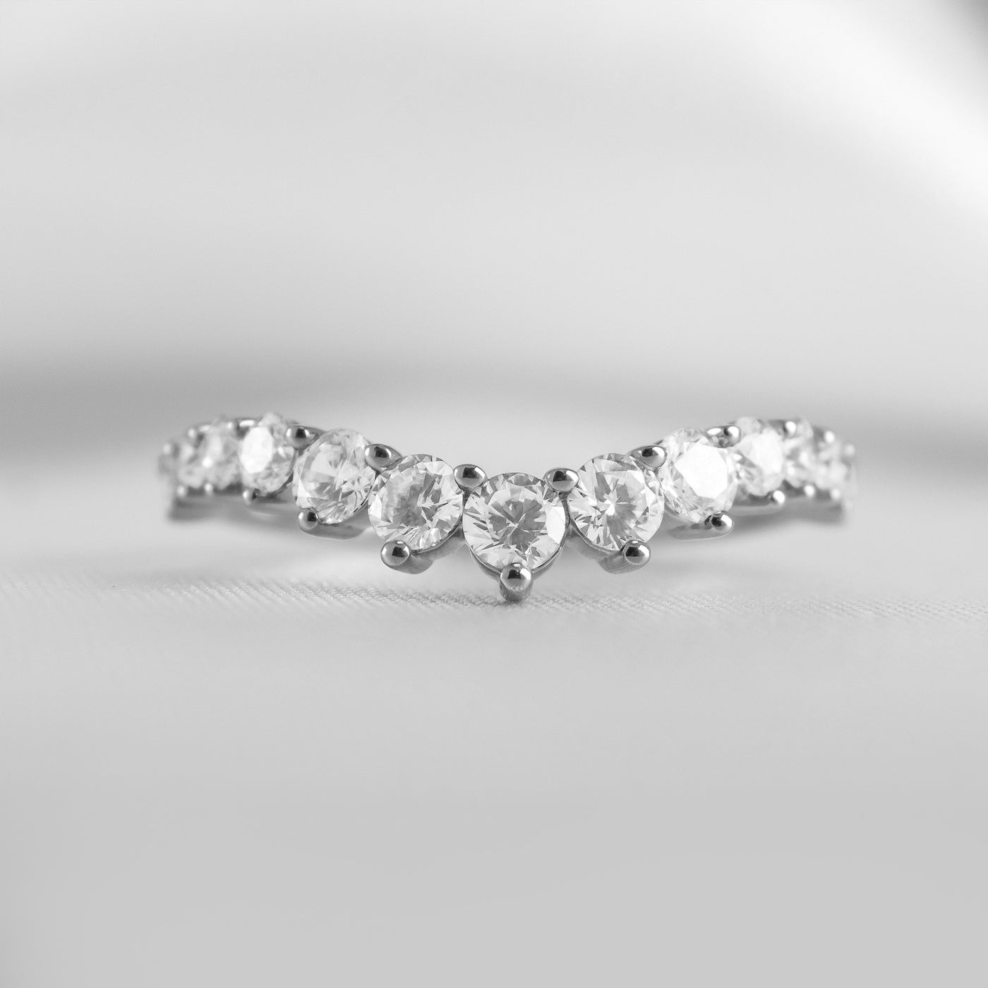 The Kendall Curved Diamond Wedding Ring | Lisa Robin#color_platinum