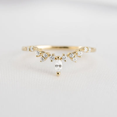 The Kairo Diamond Chevron Band - Lisa Robin#color_14k-yellow-gold